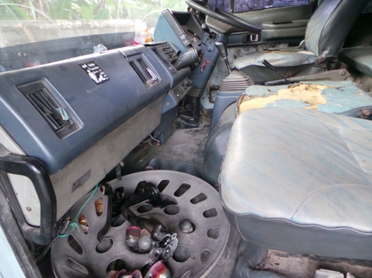 ISUZU FXZ240 หัวเดิม เครื่องเปลี่ยน คัซซีสวย ไม่เคยเกิดอุบัติเหตุค่ะ ISUZU FXZ240 หัวเดิม เครื่องเปลี่ยน คัซซีสวย ไม่เคยเกิดอุบัติเหตุค่ะ