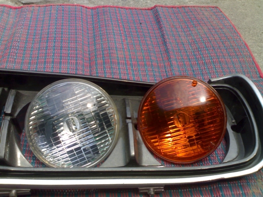 ขายไฟหน้ารถคลาสสิค/กระจังหน้าช้างเหยียบ