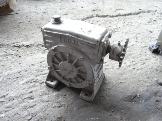 ขายชุดทดเกียร์ 30 ต่อ 1 รอบ สภาพดี พร้อมใช้งาน ขายชุดทดเกียร์ 30 ต่อ 1 รอบ สภาพดี พร้อมใช้งาน