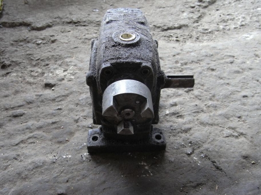 ขายชุดทดเกียร์ 20 ต่อ 1 รอบ สภาพดี พร้อมใช้งาน ไม่มีฝาปิดน้ำมัน ขายชุดทดเกียร์ 20 ต่อ 1 รอบ สภาพดี พร้อมใช้งาน ไม่มีฝาปิดน้ำมัน