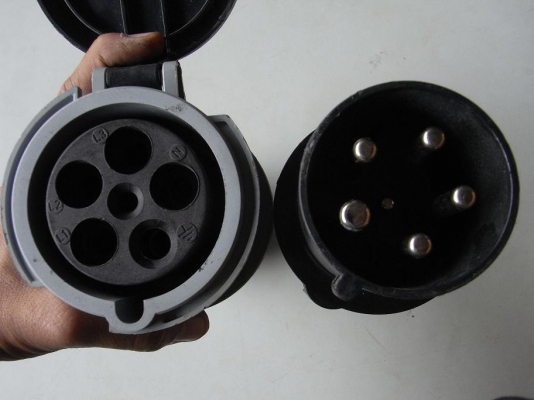 ขายหัวปลั๊กไฟขนาดใหญ่ยี่ห้อ MENNEKES สำหรับใช้ในโรงงาน สภาพสวยพร้อมใช้งาน ขายหัวปลั๊กไฟขนาดใหญ่ยี่ห้อ MENNEKES สำหรับใช้ในโรงงาน สภาพสวยพร้อมใช้งาน