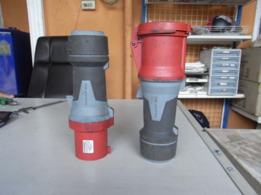 ขายหัวปลั๊กไฟขนาดใหญ่ยี่ห้อ MENNEKES สำหรับใช้ในโรงงาน สภาพสวยพร้อมใช้งาน ขายหัวปลั๊กไฟขนาดใหญ่ยี่ห้อ MENNEKES สำหรับใช้ในโรงงาน สภาพสวยพร้อมใช้งาน