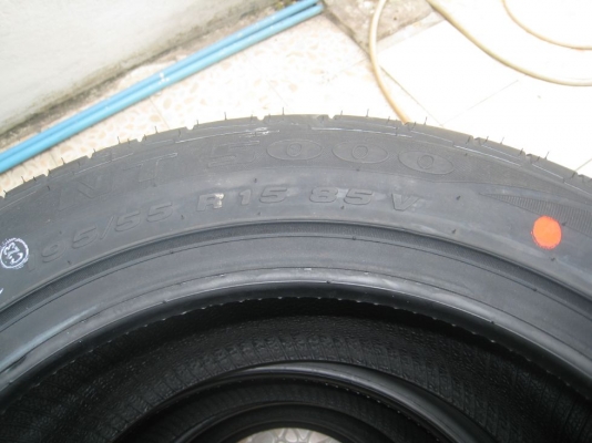 ขายยางใหม่ปี12 neuton nt5000 195/50หรือ55/15 ชุดละ 6000 บาทครับ (081-3747940)