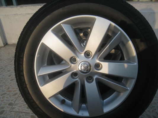 ขายล้อแม็ก nissan teana 16"x6.5" 5 รู 114 et40 +ยางปี 4112 (081-3747940)
