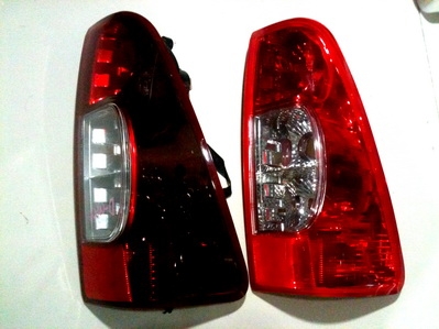 ไฟท้าย ดี แม็กซ์ มีสองรุ่น อันล่ะ 800 ของแท้ครับ ไฟท้าย ดี แม็กซ์ มีสองรุ่น อันล่ะ 800 ของแท้ครับ