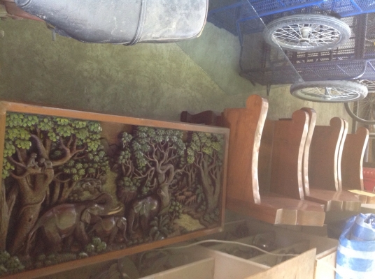 ชุดโต๊ะไม้สัก. สภาพสมบูรณ์ หนา 3 นิ้ว