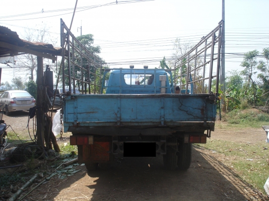 ุ6 ล้อ อีซูซุ