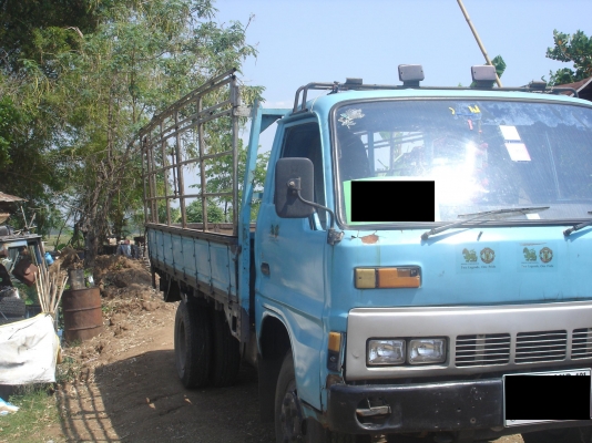 ุ6 ล้อ อีซูซุ