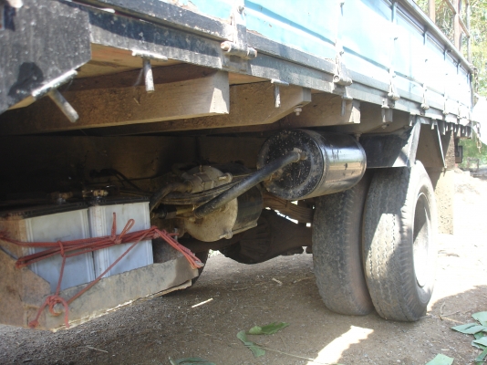 ุ6 ล้อ อีซูซุ