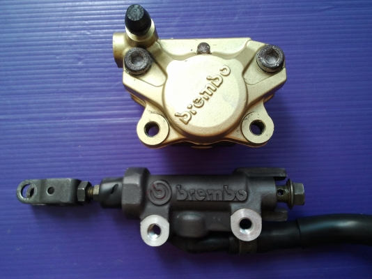 ขายปั้มกระทุ้ง Brembo แท้