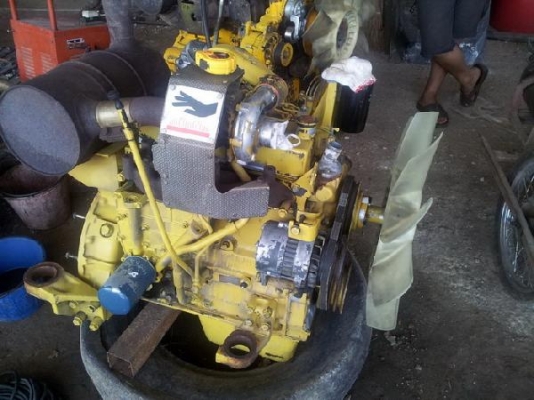 ขายเครื่อง KOMATSU 4D95L สำหรับ PC120-6