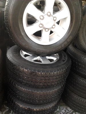 ขายแม็ก ISUZU ขอบ16พร้อมยาง245/70/16 ปี 08 BRIDERTONE DUELER H/T 1 ชุด