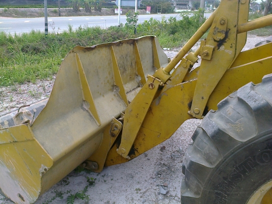 ขายรถตักล้อยางCAT มีเก๋งตู้ รถสวย แห้ง แน่นๆสภาพดี