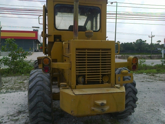 ขายรถตักล้อยางCAT มีเก๋งตู้ รถสวย แห้ง แน่นๆสภาพดี