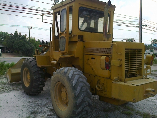 ขายรถตักล้อยางCAT มีเก๋งตู้ รถสวย แห้ง แน่นๆสภาพดี