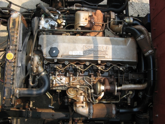 ขาย 6 ล้อ อีซูซุ NPR 130แรง ยาว 5 ม.ปี 2004 สภาพดี เครื่องแน่น ใหม่กิ๊บๆ พร้อมใช้งาน สนใจติดต่อ 081-9425443 ครับ