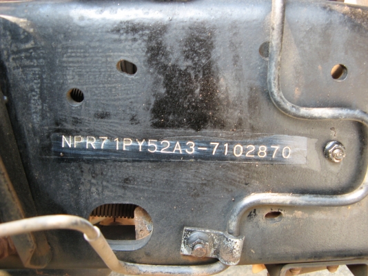 ขาย 6 ล้อ อีซูซุ NPR 130แรง ยาว 5 ม.ปี 2004 สภาพดี เครื่องแน่น ใหม่กิ๊บๆ พร้อมใช้งาน สนใจติดต่อ 081-9425443 ครับ