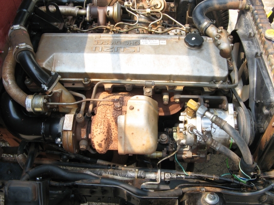 ขาย 6 ล้อ อีซูซุ NPR 130แรง ยาว 5 ม.ปี 2004 สภาพดี เครื่องแน่น ใหม่กิ๊บๆ พร้อมใช้งาน สนใจติดต่อ 081-9425443 ครับ