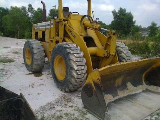 (ขายไปสุราษฯ..)รถตักล้อยางKOMATSU 515 สวย เดิมๆแห้ง เอวแน่น