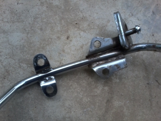 ////ส่งพักเท้าหน้า honda c50 ให้คุณ รุ่งไพศาล ชลบุรีแล้วครับ/////