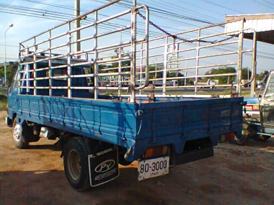 รถหกล้อ โตโยต้า ไดน่า