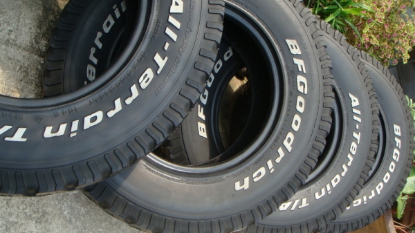 ขายยาง BF Goodrich Allterrain ขนาด 30 9.5 r15