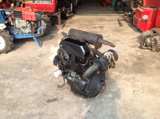 ขายเครื่องแบ็คโฮ PC 30,Pc40 เก่าญี่ปุ่น 3 สูบ ยี่ห้อ ยันม่าร์ (yanmar)รุ่น 3T84 เทอร์โบ ใช้แทน 3 D84ได้คับ สภาพสวยพร้อมใช้งาน