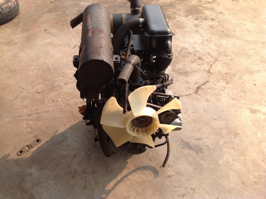 ขายเครื่องแบ็คโฮ PC 30,Pc40 เก่าญี่ปุ่น 3 สูบ ยี่ห้อ ยันม่าร์ (yanmar)รุ่น 3T84 เทอร์โบ ใช้แทน 3 D84ได้คับ สภาพสวยพร้อมใช้งาน