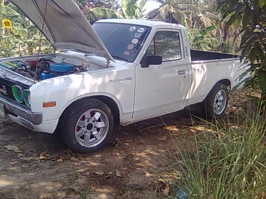 ขายแม็กขอบ15พร้อมยางสวยๆครับ