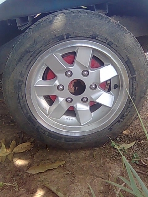 ขายแม็กขอบ15พร้อมยางสวยๆครับ