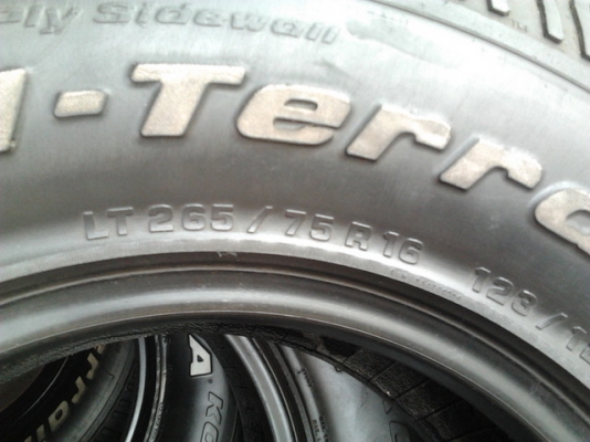 BF All 265/75/16 ปี09 สวยๆ 1 ชุด BF All 265/75/16 ปี09 สวยๆ 1 ชุด