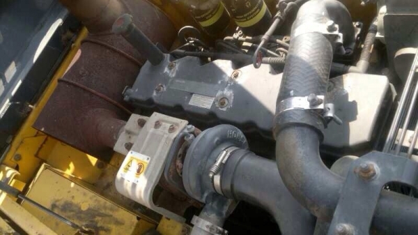 ขายด่วน!! KOMATSU PC200-8 ไมล์ ชม.9000สภาพสวยๆๆค่ะ