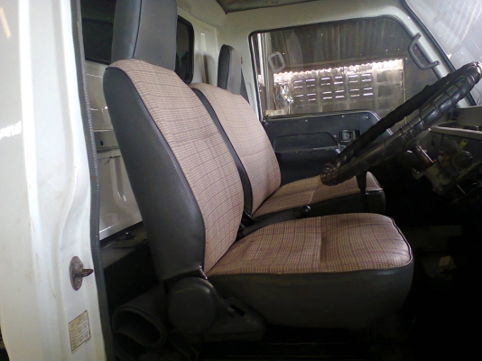 ขายรถดัมพ์6ล้อ115แรงม้าเก็บสีใหม่ทั้งคัน