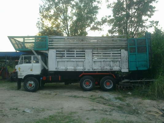 ขายรถบรรทุก 10 ล้อ  2 เพลา ดั้มพร้อมใช้งาน