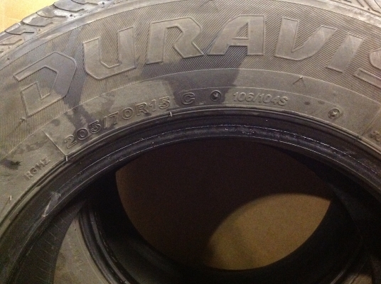 ลดราคาครับยางยาง Bridgestoneปี2011 ขอบ 15" 1200 บาท