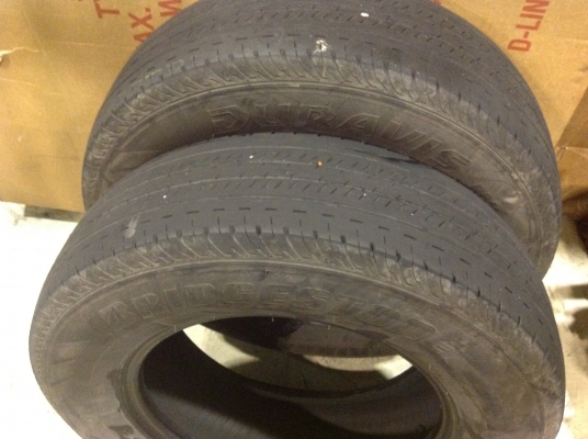 ลดราคาครับยางยาง Bridgestoneปี2011 ขอบ 15" 1200 บาท