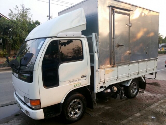 NISSAN ATLAS สวยๆ เครื่องเบนซิน ใหม่ๆ แก๊ส ตู้ทึบพร้อม (จัดได้)