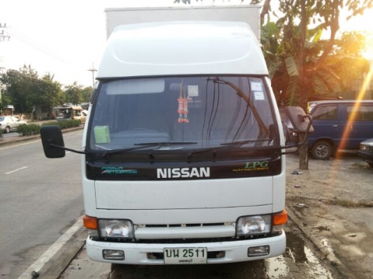 NISSAN ATLAS สวยๆ เครื่องเบนซิน ใหม่ๆ แก๊ส ตู้ทึบพร้อม (จัดได้)