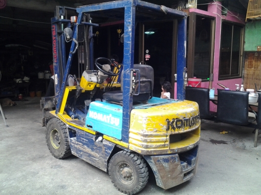 รถฟอร์ลิฟต์ KOMATSU 1.5ตัน รุ่น15 เสาคู่ 3เมตร  แผงงา สไลค์ได้ เครื่องยนต์ ดีเซลISUZU C240