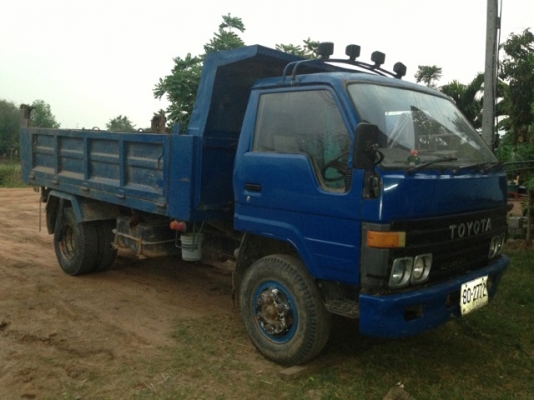 TOYOTA DYNA WU90 - 115 HP 1W  หกล้อดั๊มพ์ สภาพดีทั้งเครื่องยนต์และช่วงล่างพร้อมใช้งาน กระบะดั๊มพ์เหล็ก 4 ตันยิงหน้ายาว 3.50 เมตรพื้นกับฝาข้างไม่มีผุกร่อนสวยมาก เครื่องแห้งแรงดี หัวเก๋งเดิมๆภายในคอนโซลครบพร้อม พวงมาลัยเพาเวอร์ ช่วงล่างใหญ่คัชซีดี ยาง 8.25