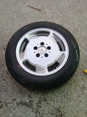 ขายล้อBENZขอบ15พร้อมยางล้อนอกครับ