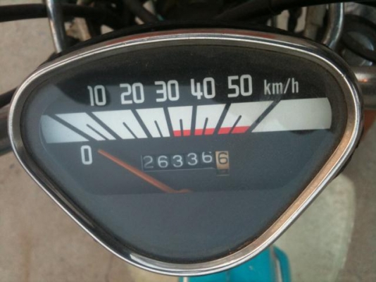 ขายชาลีตาเหลี่ยม เกียร์ออโต้ แห้งสภาพตามรูปครับ จัดส่งได้ครับ