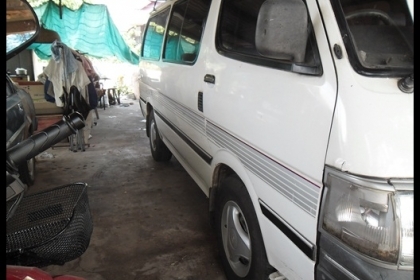 รถตู้หัวจรวด ปี96 สภาพดี สวยมาก