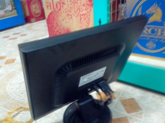 ขายจอคอม15นิ้ว   500  kente