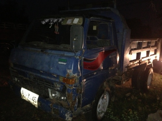 TOYOTA DYNA BU20 - 100 HP 4BB1 หกล้อดั๊มพ์ ดั๊มพ์ 3-4 คิว สภาพดีพร้อมใช้งานได้เลยครับ เครื่องแรงดีสตาร์ทติดง่ายใช้งานประหยัดน้ำมันมากครับ หัวเก๋งมีผุบ้างเล็กน้อย ภายในคอนโซลยังอยู่ครบ เกียร์ยาว ขับขี่ง่ายคล่องตัวดี กระบะดั๊มพ์เหล็กยาว 3.20 เมตรสภาพสวยไม่ม