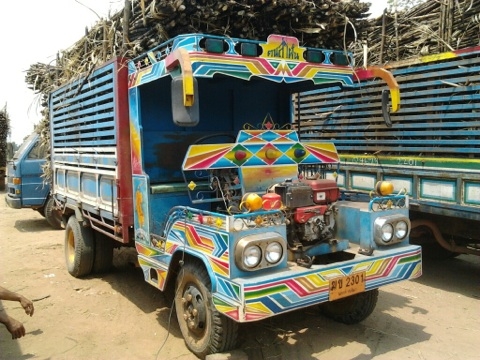 ขายด่วน รถอีแต๋น 6 ล้อดั๊มพ์ เครื่องยนต์ KUBOTA ET110 - 11 แรง ช่วงล่างใหญ่คานหน้า ISUZU 110 ชุดเฟืองท้าย ISUZU 100 กระบะดั๊มพ์ 2.5 ตันคอกไม้สูง ความยาว 3 เมตร กว้าง 1.80 เมตร ยาง 7.50 ขอบ 16 พร้อมบรรทุกพร้อมใช้งานได้เลย ราคาต่อรองได้นะครับ