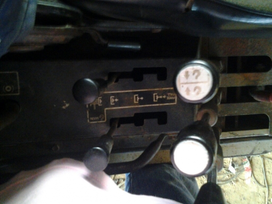 ขายรถเครน 4 ล้อ Kato 25H-V มาร์คไฟร์ ไฟฟ้าครบ เอกสารอินวอย แอร์เย็นจัด รถสวยมากครับ