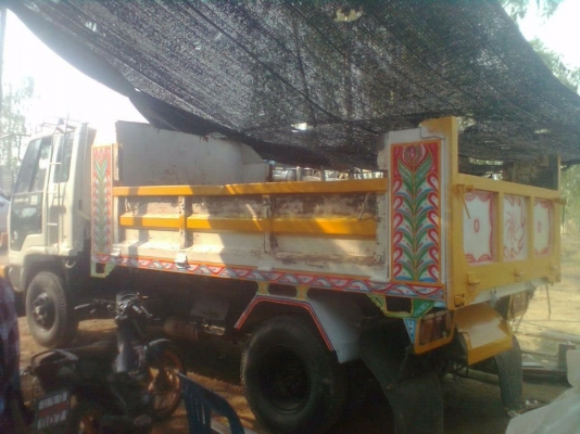 ISUZU ROCKY 175 HP 6BG1 หกล้อดั๊มพ์ กระบะดั๊มพ์เหล็ก 6 ตันยิงหน้ายาว 3.60 เมตรสภาพดี เครื่องแรงดีไม่มีเยิ้ม หัวเก๋งไม่ผุภายในคอนโซลสวยครบ พวงมาลัยเพาเวอร์ เบรคทริ๊ปฟี้ ช่วงล่างคัชซีสวยไม่บวมไม่มีดาม ยาง 8.25 ขอบ 16 พร้อมบรรทุกพร้อมใช้งาน เอกสารทะเบียนครบพ