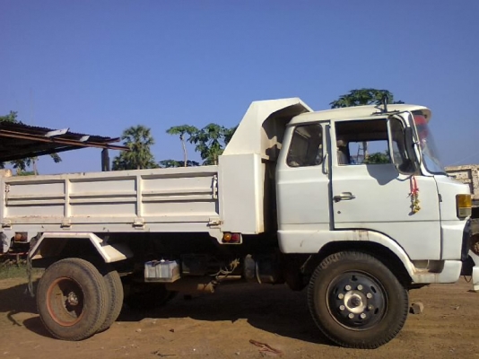 HINO KL340 - 145 HP EH100 หกล้อดั๊มพ์ กระบะดั๊มพ์เหล็ก 6 ตันยาว 3.80 เมตร หัวเก๋งบางเดิมไม่มีผุกร่อน พวงมาลัยเพาเวอร์ ช่วงล่างใหญ่คัชซีไม่มีบวม ยางหน้า 9.00 ขอบ 20 ยางหลัง 8.25 ขอบ 20 สภาพดีพร้อมใช้งาน เอกสารเล่มทะเบียนครบพร้อมโอน ราคาต่อรองได้ครับ