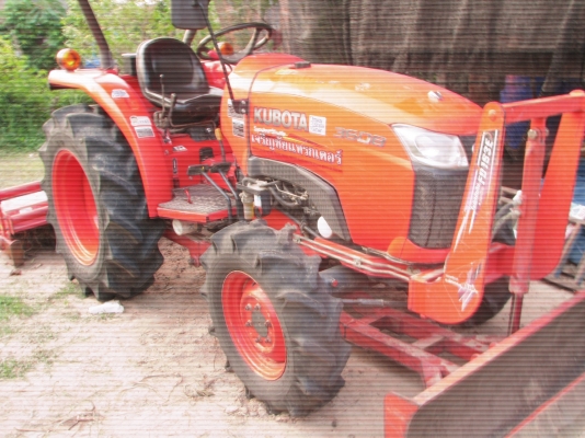 ขายคูโบต้า L3608 พร้อมอุปกรณ์พ่วง 5 ชิ้น ขายคูโบต้า L3608 พร้อมอุปกรณ์พ่วง 5 ชิ้น